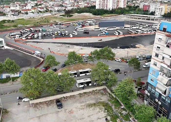 Arlis - Near North And South Terminal * 티라나