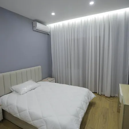 Arlis - Near North And South Terminal Apartamento *