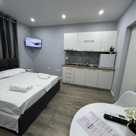 Arlis - Near North And South Terminal