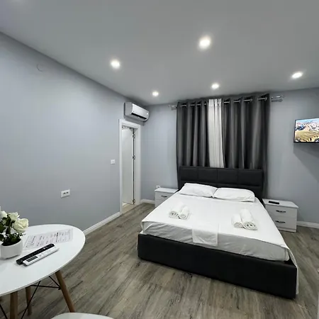 Arlis - Near North And South Terminal Appartement Tirana